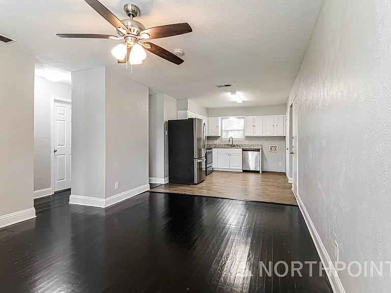 1101 Rancho Dr — Photo 5