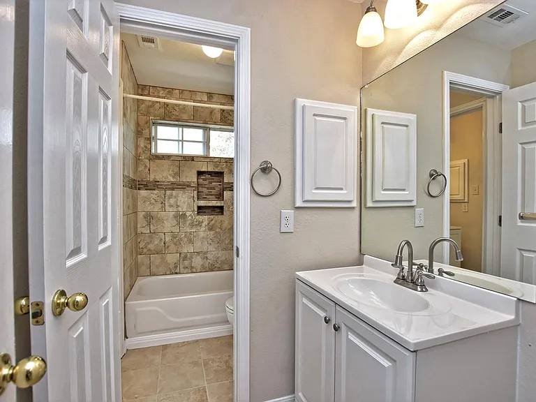 1311 Hunter Ace Way — Photo 24