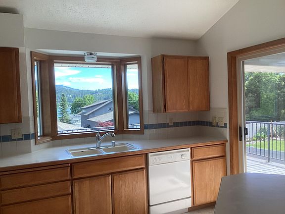 2nd image of 23606 E 1st Ave