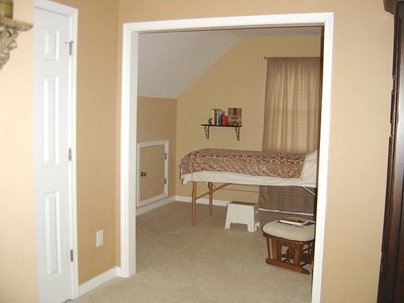 siiting room off master