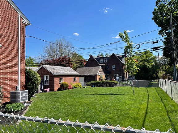 3rd image of 916 Pleasure Rd #916