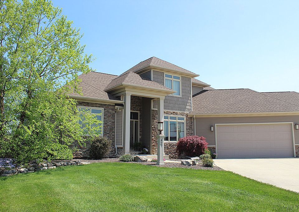 1st image of 427 Stillwater Dr