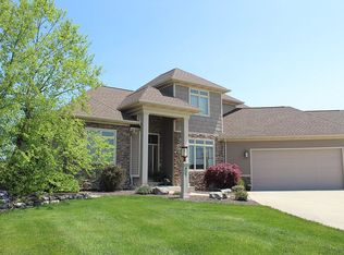 427 Stillwater Dr, Bluffton, IN 46714