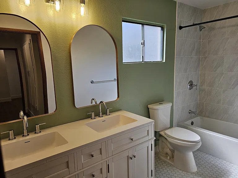 1615 Olive St #B — Photo 10