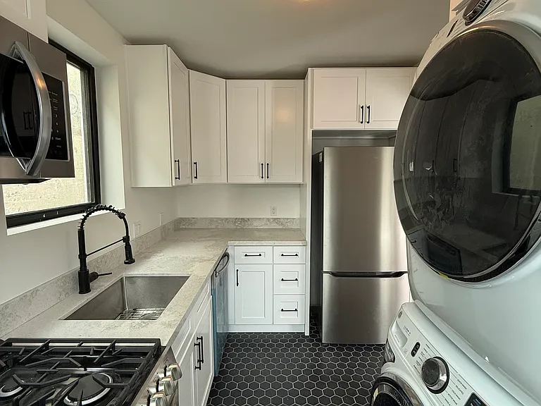 1731 E Main St #1731 — Photo 3
