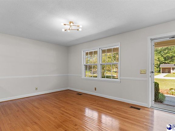 5th image of 1710 Saint Anthony Ave