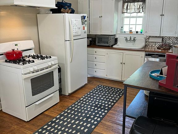 5th image of 213 W 11th Ave