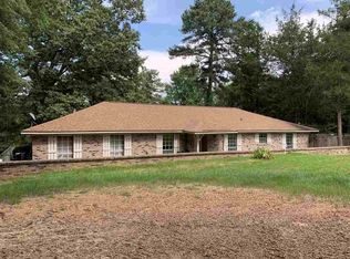104 Knollwood Ln, Clinton, MS 39056