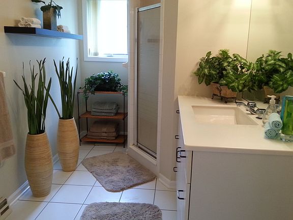5th image of 35 Brambly Ct