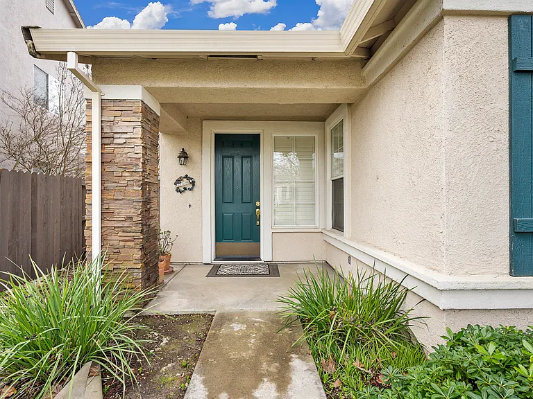 2620 Maybrook Dr — Photo 2