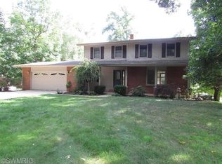 869 Pleasant Rdg, Quincy, MI 49082