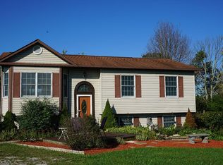 17115 Possum Ridge Rd, Aurora, IN 47001