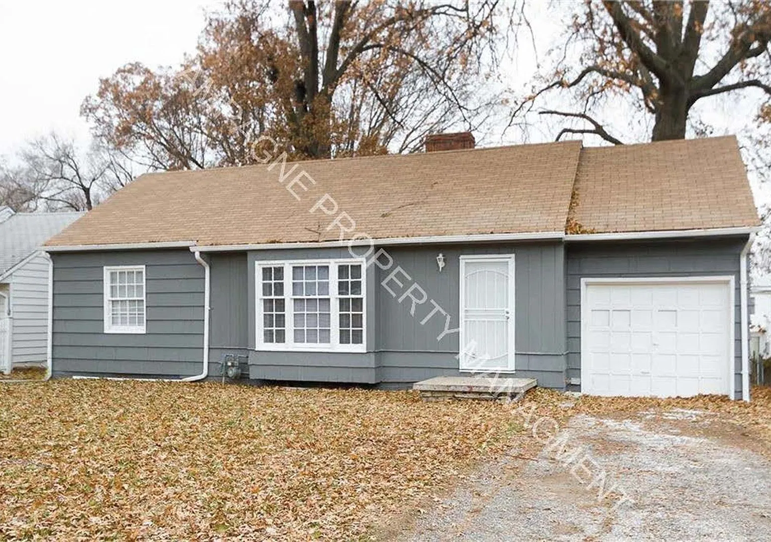 Single Family Home Off Paseo — Photo 1