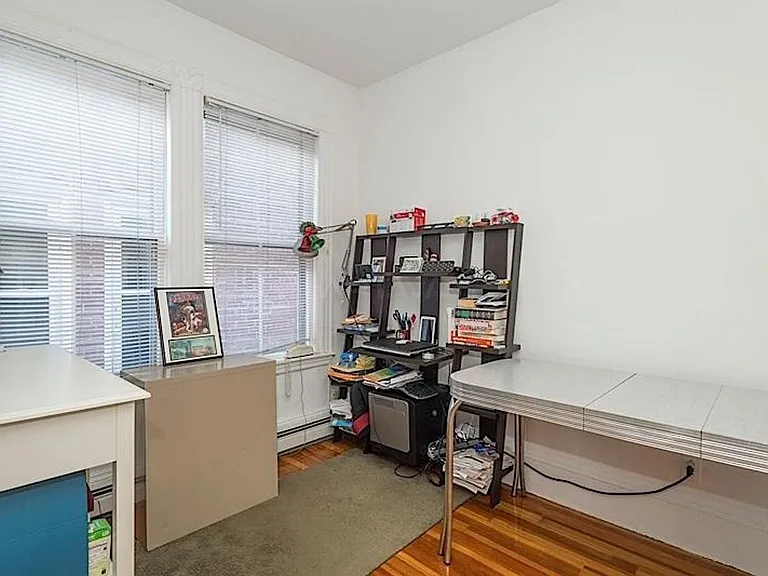 137 Columbia St #3L — Photo 3