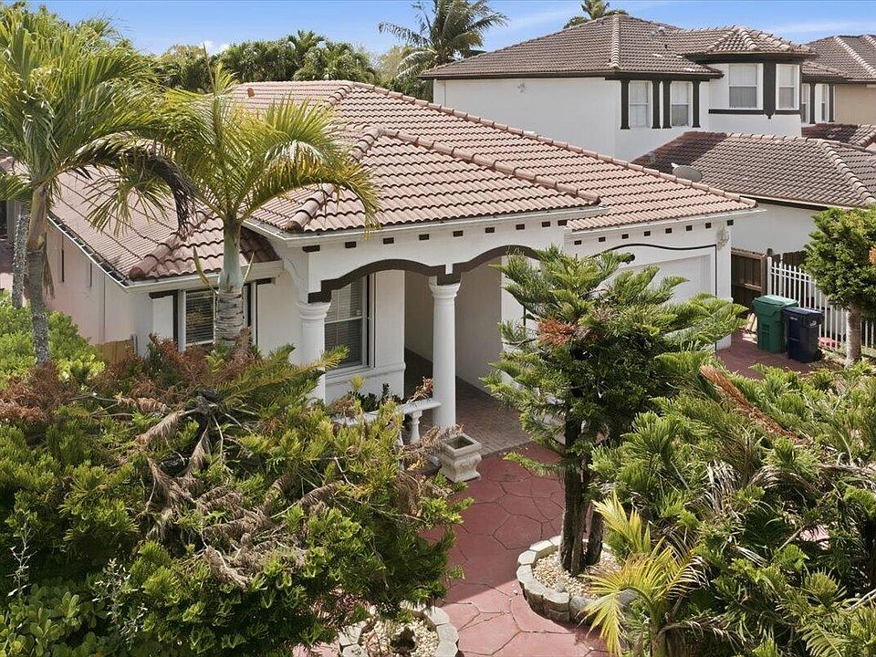 1st image of 15062 SW 11th Street