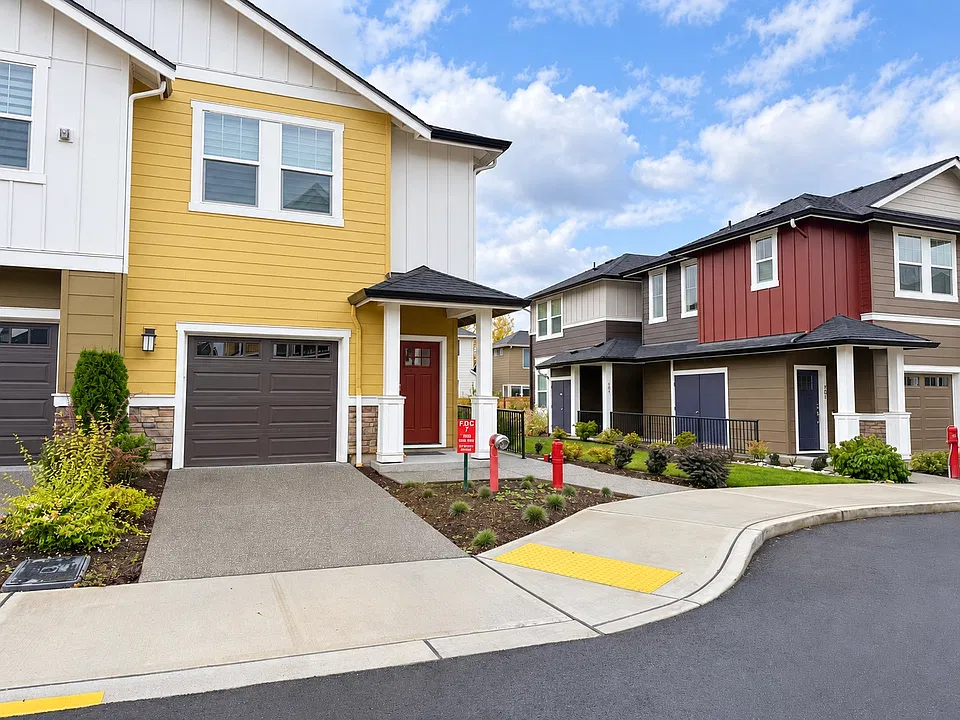 19391 NE 69th Cir #102