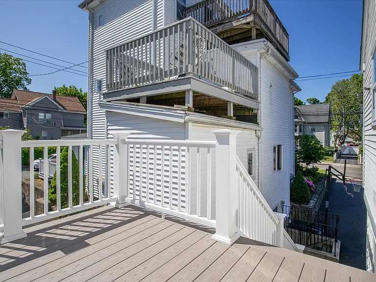 146 Dana Ave #R — Photo 22
