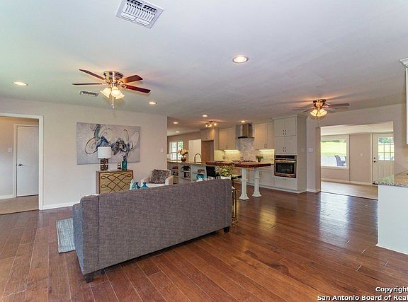 3rd image of 235 Wyanoke Dr