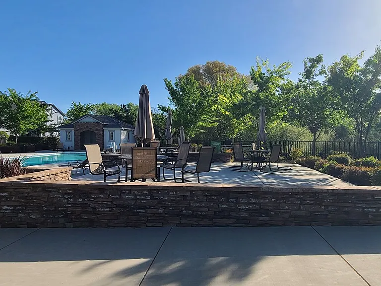186 Colner Cir — Photo 39