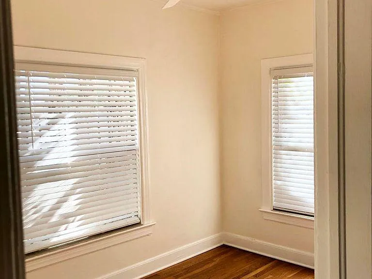 1139 E Palm Ln — Photo 13