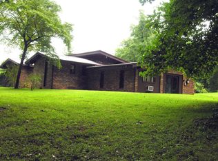 321 Hickory St, Tellico Plains, TN 37385