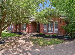 3931 Oriole Ct, College Station, TX 77845