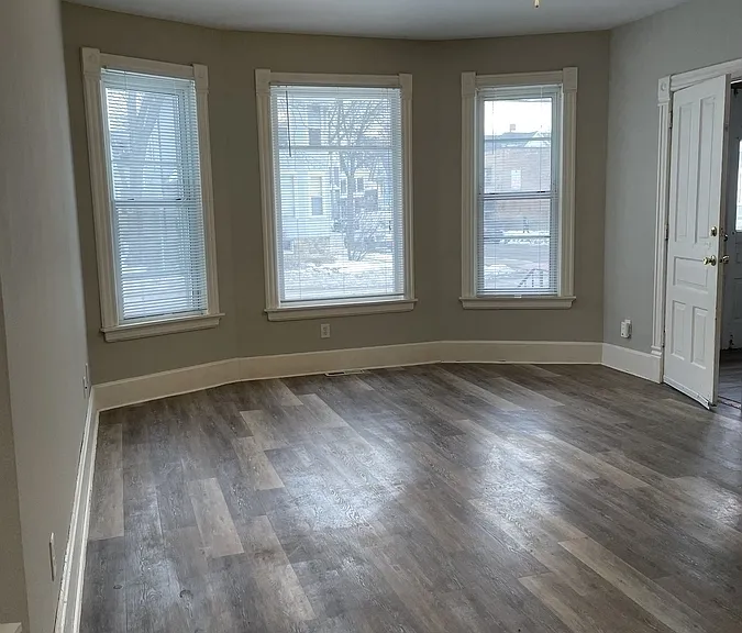 302 N Livingston St — Photo 4