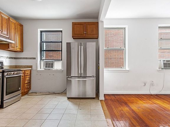 2nd image of 21-06 Newtown Ave #2