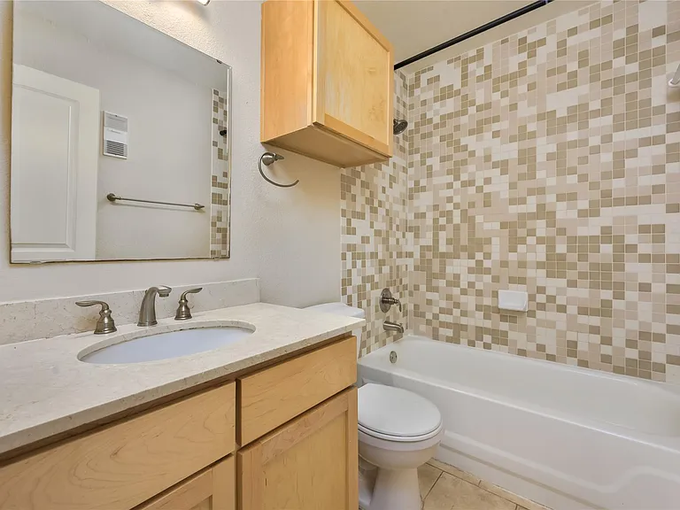 3204 Menchaca Rd #105 — Photo 9
