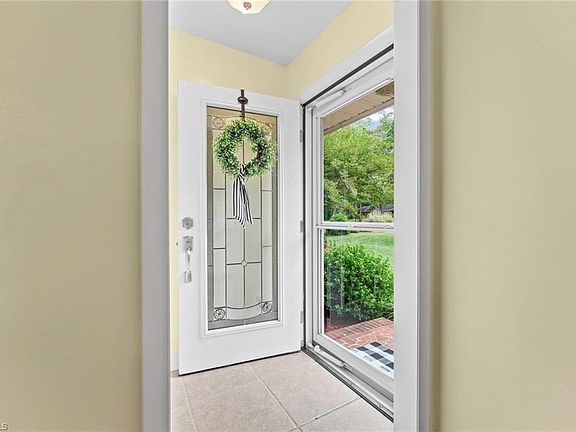 5th image of 175 Noralin Dr