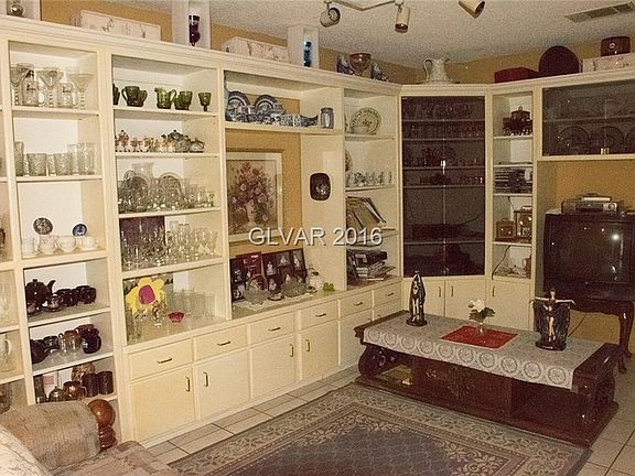 4th image of 3979 Syracuse Dr