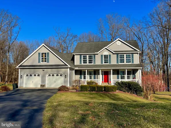 706 Hallmark Dr, Martinsburg, WV 25403