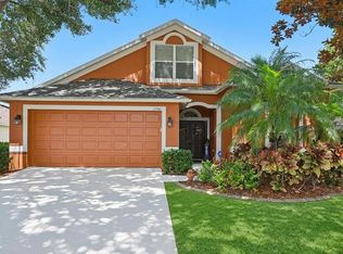 2708 Valencia Grove Dr, Valrico, FL 33596
