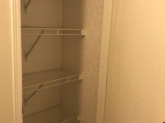 5th image of 214 NE Park Ave
