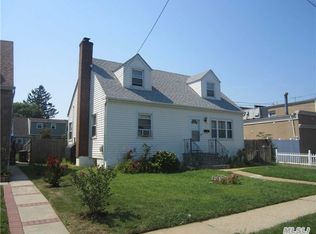 574 Edgemere Ave, Uniondale, NY 11553