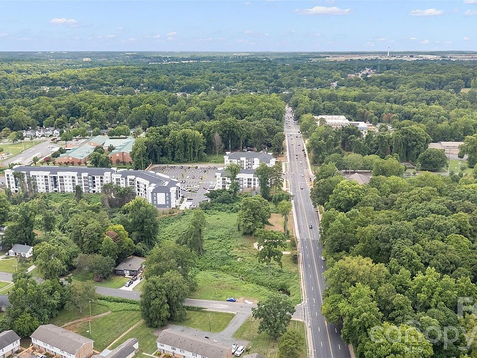 1st image of 1813 West Blvd