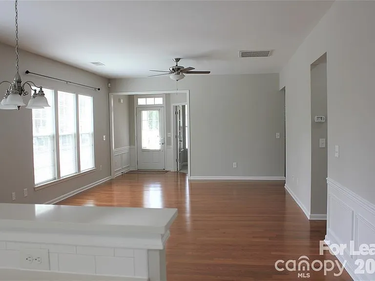 17534 Hawks View Dr — Photo 8