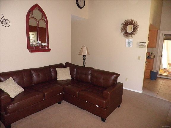 4th image of 9698 Orangewood Dr