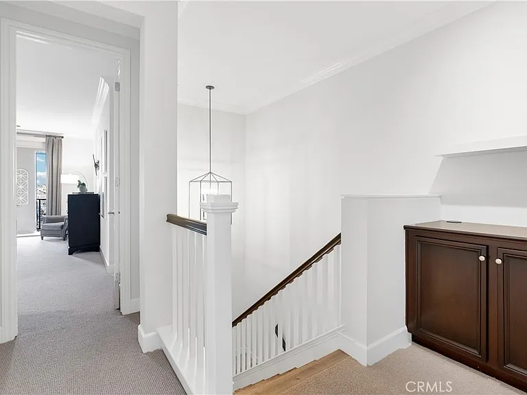 71 Vantis Dr — Photo 15