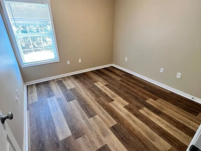 303 N Ross St #109 — Photo 6