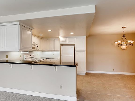 4th image of 7635 Eads Ave Unit 205