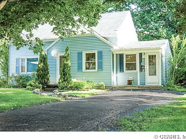 39 Rosecroft Dr, Rochester, NY 14616