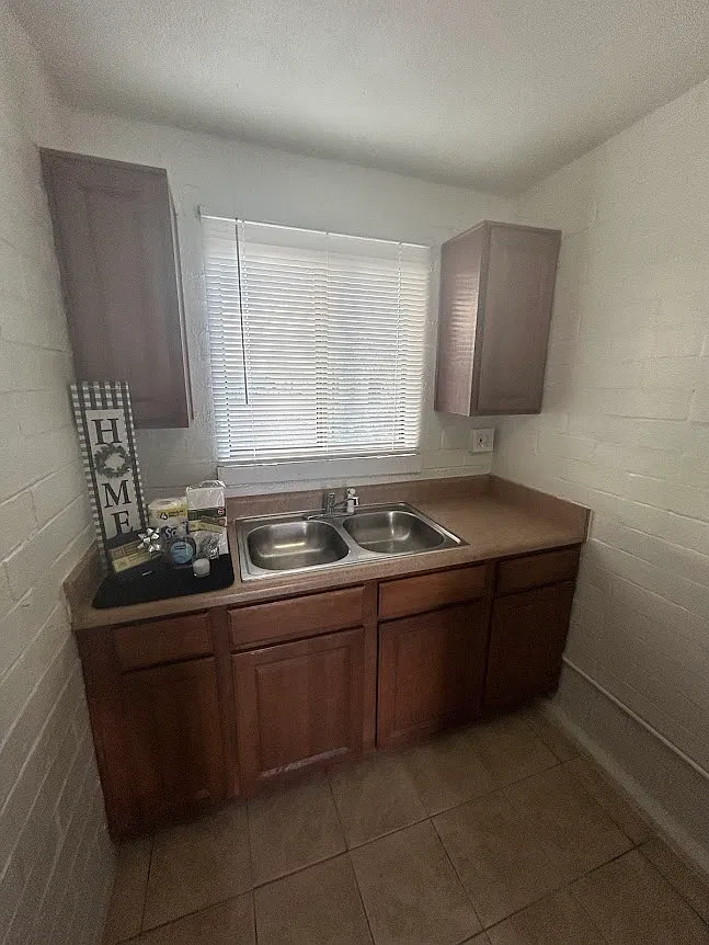 Studio, 370 sqft, $599 — Photo 3