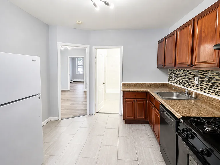112 Greenville Ave #2 — Photo 2