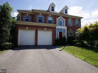 1660 Georges Knoll Ct, Woodbridge, VA 22192