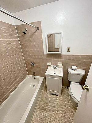 4th image of 350 S 4th St APT 3A