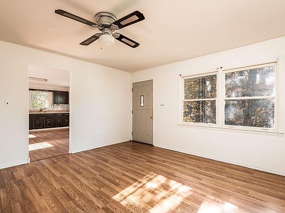2nd image of 1733 Lenland Ave