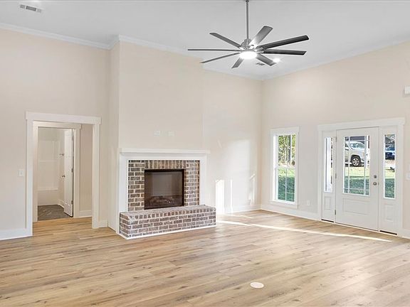 5th image of 84 Lee Road 451