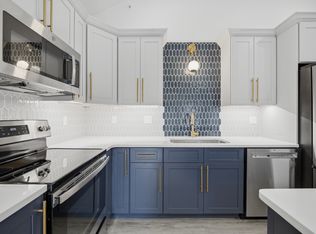 6 Burt Ln #206, Wilbraham, MA 01095