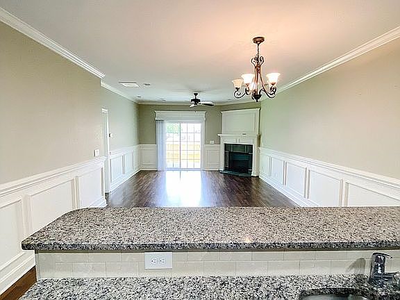 4th image of 2209 B Dovedale Dr